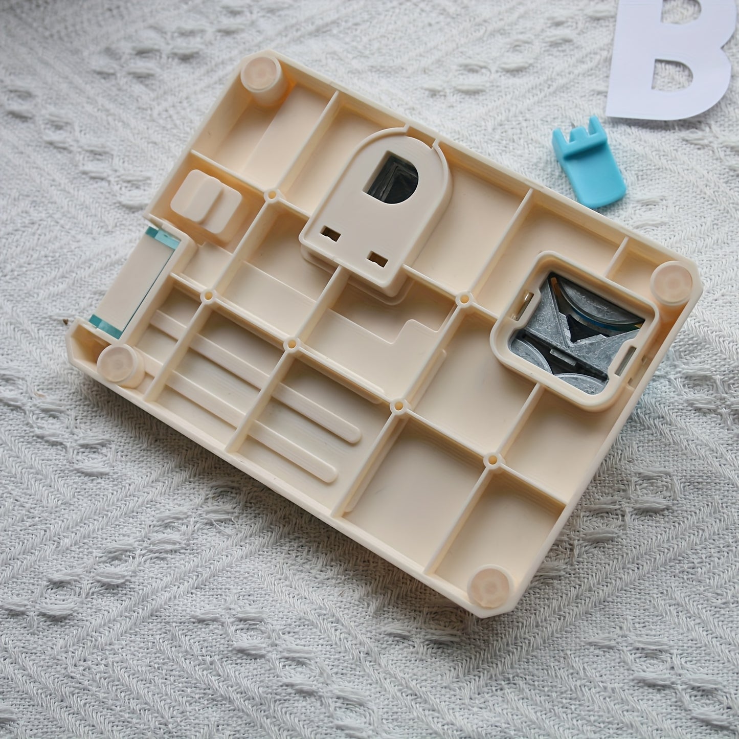 Letter&Number Punch Board Diy Handmade Tool For Greeting Cards, Comes With User Manual